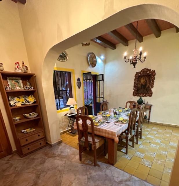 Вилла Antigua Casa Del Limon Гуанахуато Экстерьер фото